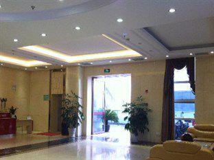 7 Days Inn Chengdu East Railway Station West Squar Экстерьер фото